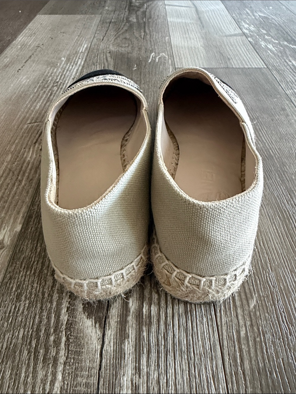 NWT: CHANEL Espadrilles in Beige and Black - Picture 2 of 7